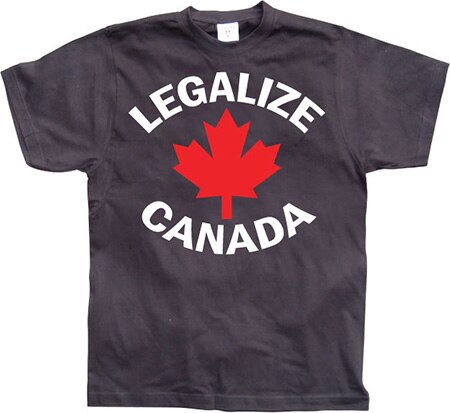 Läs mer om Legalize Canada, T-Shirt