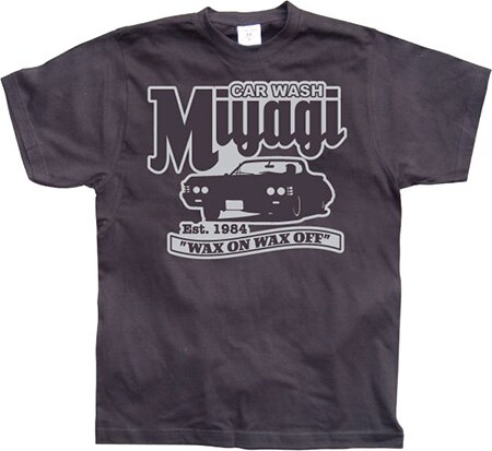 Läs mer om Miyagis Car Wash, T-Shirt